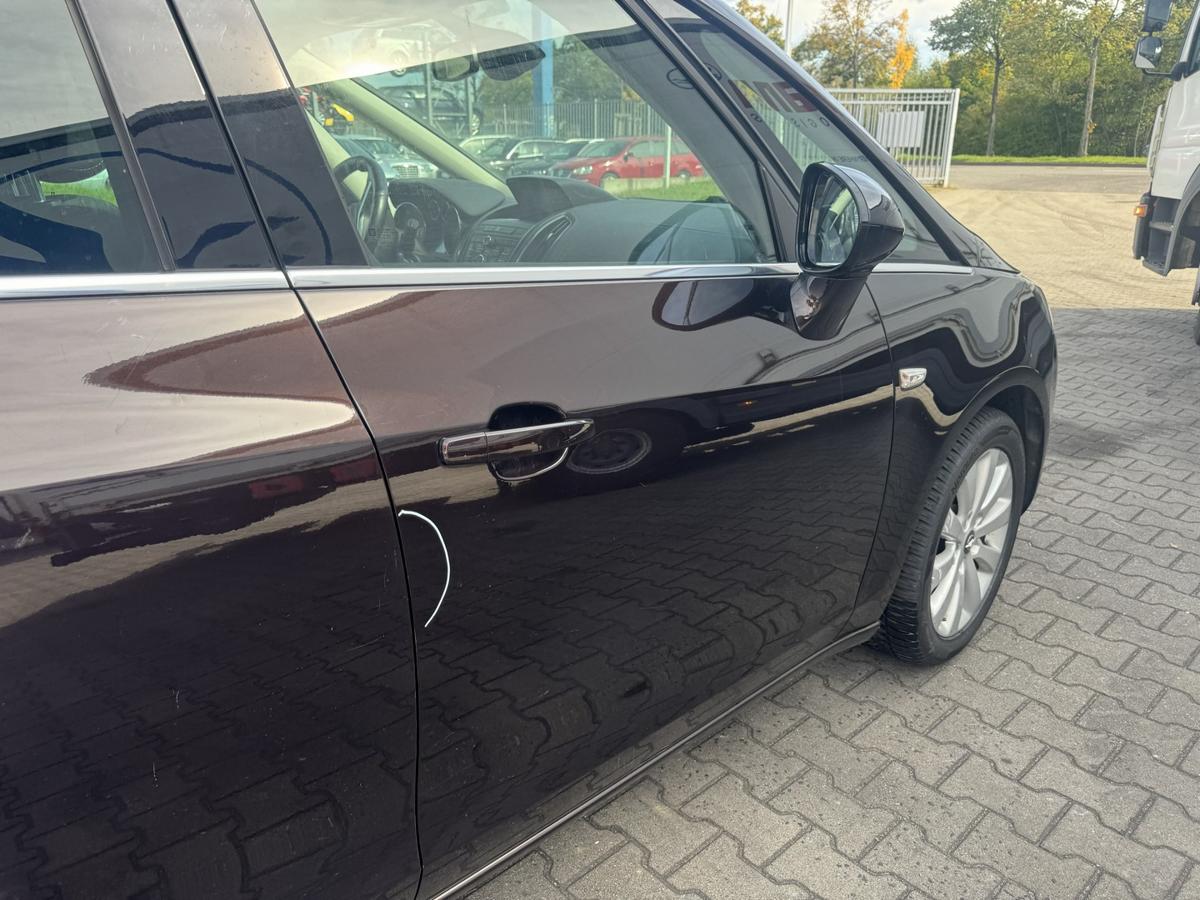 Opel Zafira C Tourer original T&uuml;r vorn rechts Z41C Mahagonibraun Rohbau Bj.2015